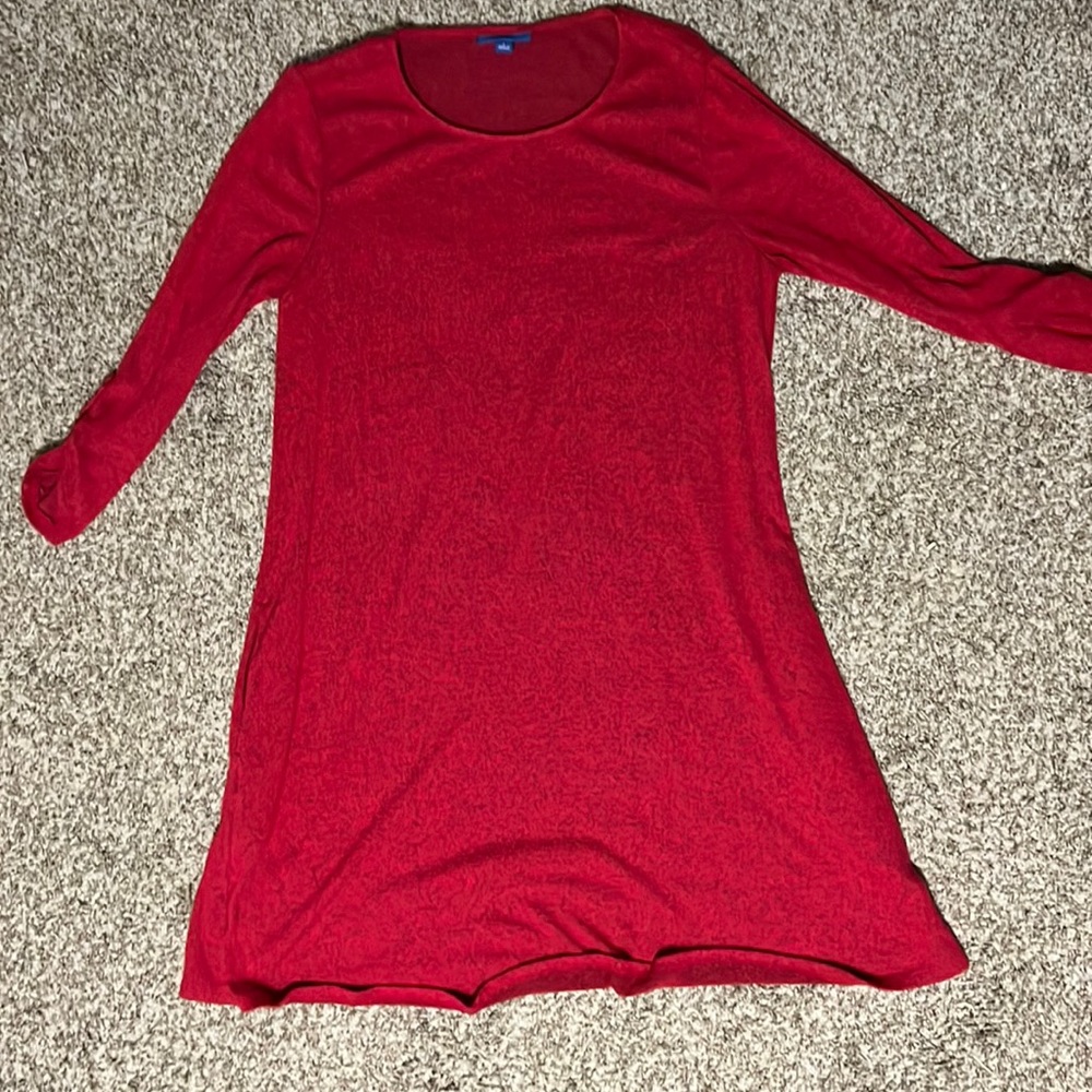 Red knee length dress with 3/4 sleeves